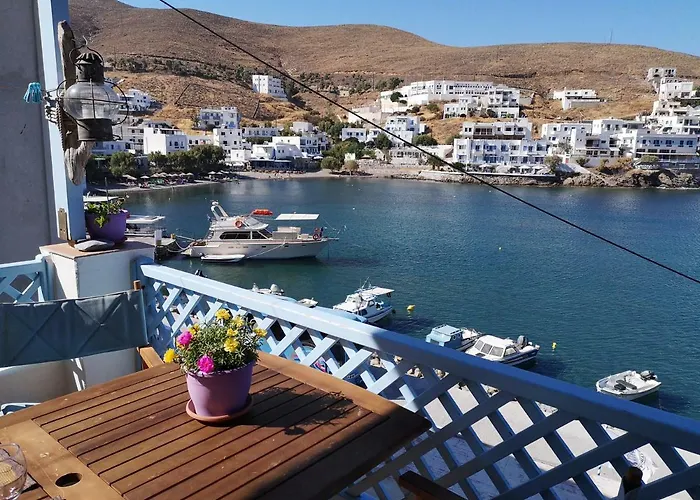 Glaros * Pera Gyalos